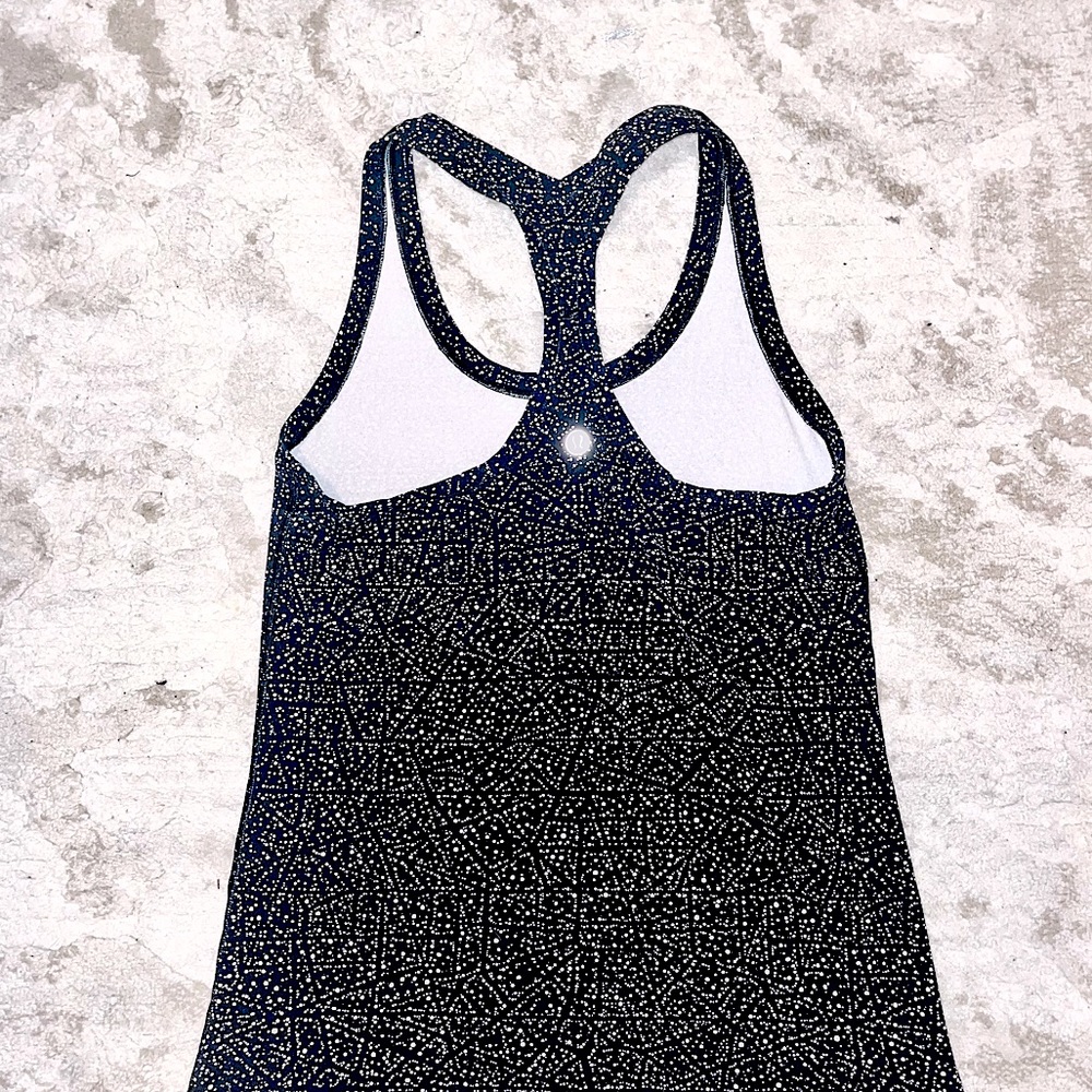 Lululemon Cool Racerback II in “Night View White Black” - Material: Luon Light